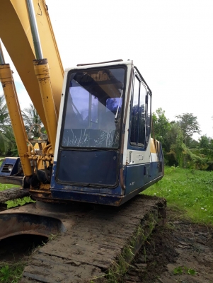 ขายแบคโฮ KOMATSU.PC200-5 ไฟเต็มเอกสารอินวอยราคา 650,000