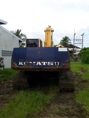 ขายแบคโฮ KOMATSU.PC200-5 ไฟเต็มเอกสารอินวอยราคา 650,000