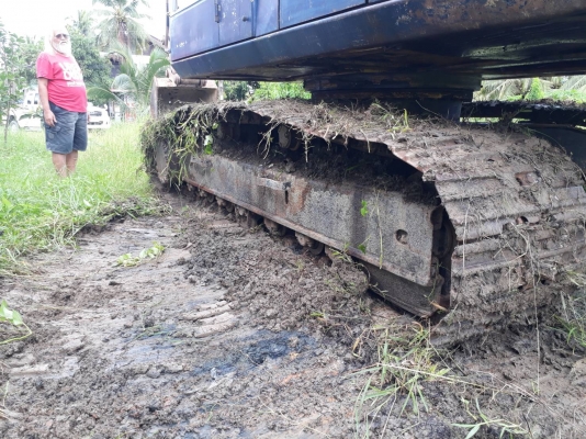 ขายแบคโฮ KOMATSU.PC200-5 ไฟเต็มเอกสารอินวอยราคา 650,000