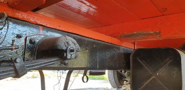 โครงสร้างรถพร้อมทะเบียน รถยี่ห้ออีซูซุ  ทะเบียนพร้อมโอน  ขนาด 110 แรงม้า  แซซซีสวย  เครื่อง+เกียร์+เฟื่องท้ายมีครบ