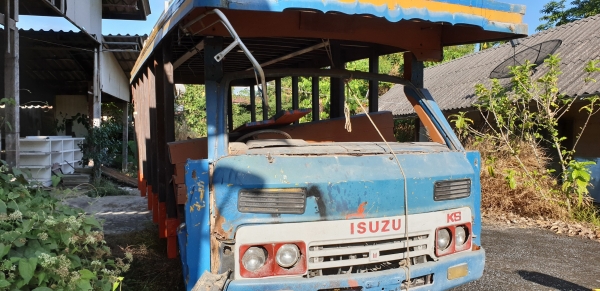 โครงสร้างรถพร้อมทะเบียน รถยี่ห้ออีซูซุ  ทะเบียนพร้อมโอน  ขนาด 110 แรงม้า  แซซซีสวย  เครื่อง+เกียร์+เฟื่องท้ายมีครบ