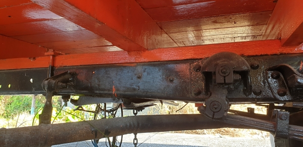 โครงสร้างรถพร้อมทะเบียน รถยี่ห้ออีซูซุ  ทะเบียนพร้อมโอน  ขนาด 110 แรงม้า  แซซซีสวย  เครื่อง+เกียร์+เฟื่องท้ายมีครบ