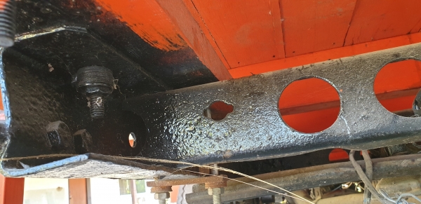 โครงสร้างรถพร้อมทะเบียน รถยี่ห้ออีซูซุ  ทะเบียนพร้อมโอน  ขนาด 110 แรงม้า  แซซซีสวย  เครื่อง+เกียร์+เฟื่องท้ายมีครบ