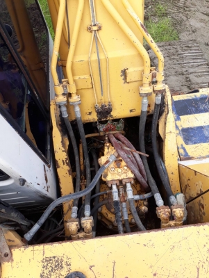 ขายแบคโฮ KOMATSU.PC200-5 ไฟเต็มเอกสารอินวอยราคา 650,000 ขายแบคโฮ KOMATSU.PC200-5 ไฟเต็มเอกสารอินวอยราคา 650,000