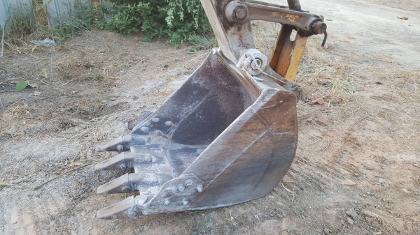 ขาย แบคโฮ KOMATSU PC120-3 เอกสารใบซื้อขาย เครื่อง 6BB1 ปั้มเดิม รถใช้งานได้ปกติ ช่วงล่างต้องเก็บงานหน่อย