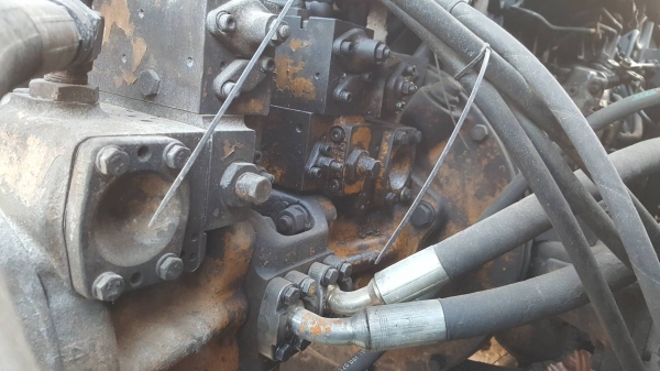 ขาย แบคโฮ KOMATSU PC120-3 เอกสารใบซื้อขาย เครื่อง 6BB1 ปั้มเดิม รถใช้งานได้ปกติ ช่วงล่างต้องเก็บงานหน่อย