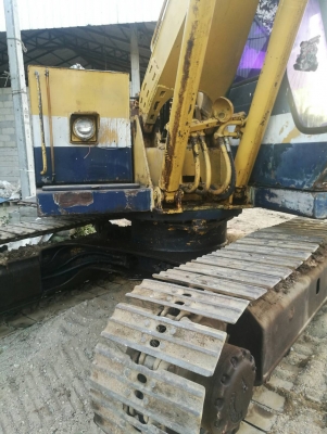 รถขุด​ KOMATSU​ PC100-2 ติดหัวคีบไม้.ลดราคาทั้งคันเหลือ 250,000 บาท.