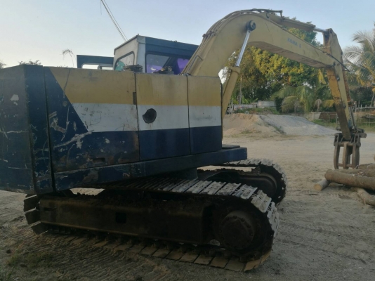 รถขุด​ KOMATSU​ PC100-2 ติดหัวคีบไม้.ลดราคาทั้งคันเหลือ 250,000 บาท.