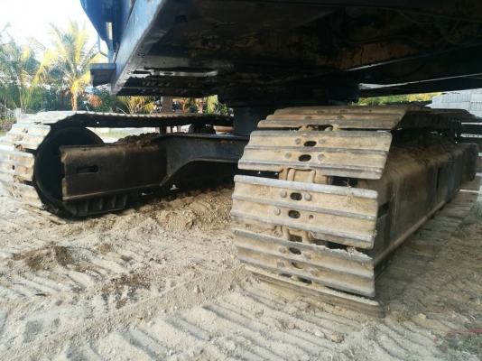 รถขุด​ KOMATSU​ PC100-2 ติดหัวคีบไม้.ลดราคาทั้งคันเหลือ 250,000 บาท.