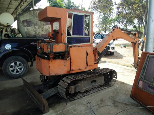 ขายด่วนรถ แบคโฮKOMATSU PC60-3 ปี40 รถสภาพพร้อมใช้งาน และใช้งานยุตลอด