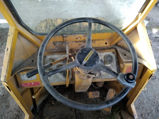 ขายด่วนรถตักเอวอ่อนCAT=910 ปี48 สภาพสวยใช้งานทุกวันมีเลมทะเบืยน สภาพดีพร้อมใช้งาน