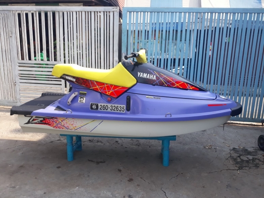 YAMAHA 700