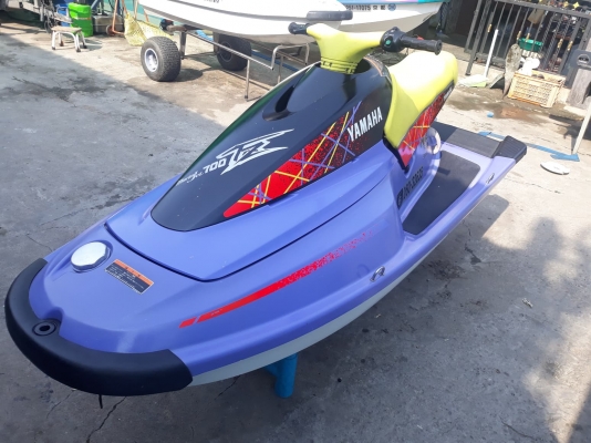 YAMAHA 700
