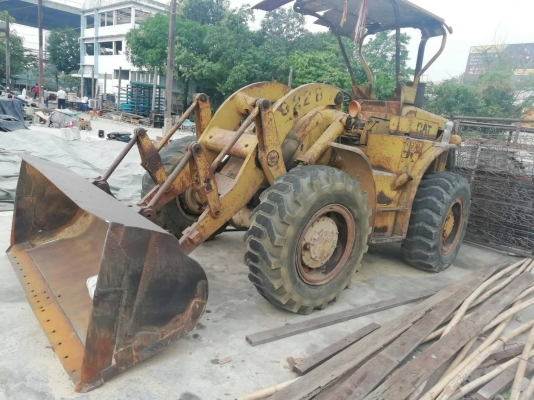 ขายด่วนรถตัก CAT922 รถสวยพร้อมใช้งาน