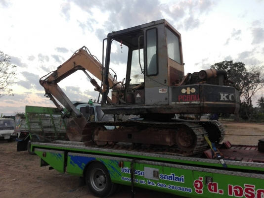 ขายด่วนรถแบคโฮKOMATSU=PC60=5 รถใช้งานอยู่ทุกวันครับ