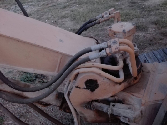 ขายด่วนรถแบคโฮKOMATSU=PC60=5 รถใช้งานอยู่ทุกวันครับ