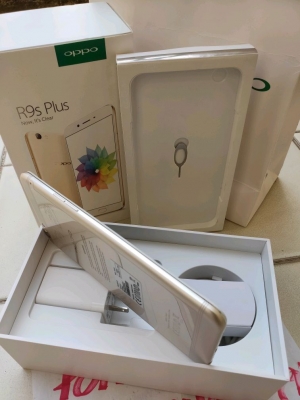 +++ OPPO R9s Plus สภาพสวย ใช้งานปกติ +++