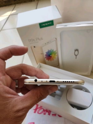 +++ OPPO R9s Plus สภาพสวย ใช้งานปกติ +++