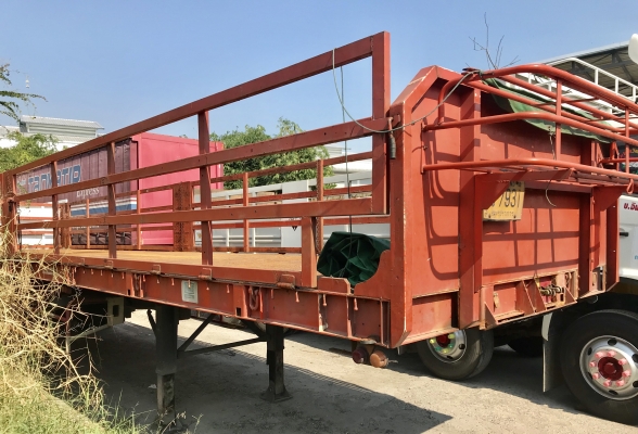 ขายหางพื้นเรียบอู่พนัสยาว12.20 เมตร2เพลาราคา 220,000