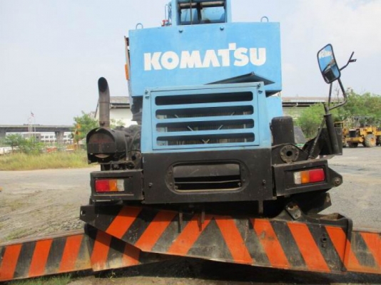 เครน 25 ตัน KOMATSU รุ่น LW250M-2 สภาพร้อมใช้งาน ชักแขนบูมได้ 28 เมตร