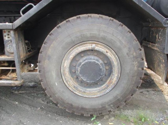 เครน 25 ตัน KOMATSU รุ่น LW250M-2 สภาพร้อมใช้งาน ชักแขนบูมได้ 28 เมตร