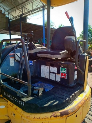 ขายจ้า..KOMATSU PC30MR-2 เก่านอกแท้  สภาพสวย เดิมๆๆ มีลายแย๊ก  1,xxxชั่วโมง พร้อมใช้  โทร 089-3818694 จ๊อย
