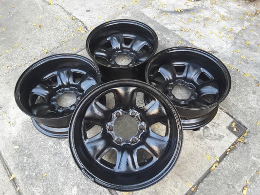 กะทะผ่า Vigo ขอบ 16*8 et-40 สภาพสวยๆ 1ชุด