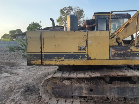 รถแบคโฮ CAT E200B 320,000บ.0808950608