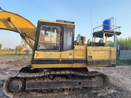 รถแบคโฮ CAT E200B 320,000บ.0808950608