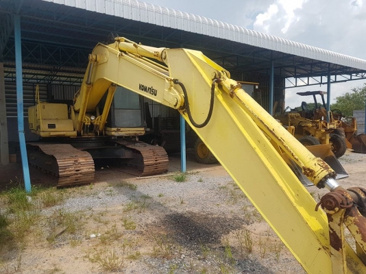 รถขุด KOMATSU PC200-6  640,000บ.