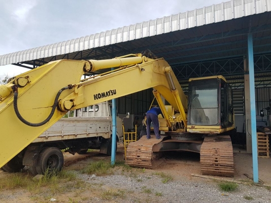 รถขุด KOMATSU PC200-6  640,000บ.