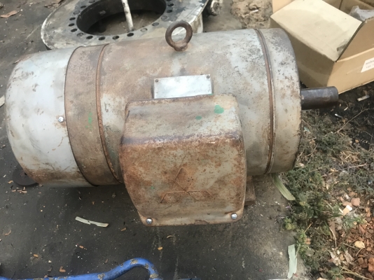 ขายมอเตอร์ 5 แรง มิตซูบิชิ ไฟบ้าน 220 V.