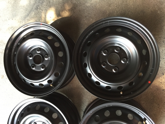 ล้อกะทะรีโว้ ขอบ16+ฝาครอบ(ป้ายแดง)ชุด4วง1800บ. สวยใสวัยรุ่นชอบ โทร0879050181.ส่งได้ทั่วไทยครับผม