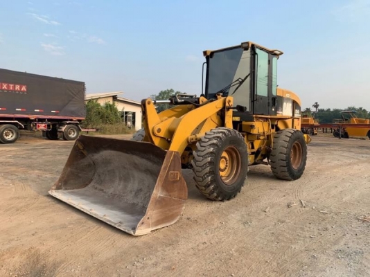 ขาย 885,000 รถตักล้อยาง CATTERPILAR 924Gz  เครื่องดี เกียร์แรง ระบบไฮโดรลิกพร้อมใช้ เอกสารชื้อขาย  รถอยู่  นครปฐม โทร 0610710295  สนใจ รายการสินค้า อื่นๆ ที่ เว็ปไชค์ Truck2Hand https://www.truck2hand.com/index.php?actions=content/search&amp;member_id=136