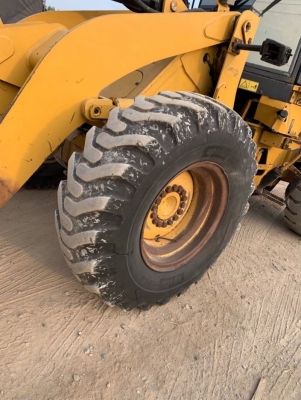 ขาย 885,000 รถตักล้อยาง CATTERPILAR 924Gz  เครื่องดี เกียร์แรง ระบบไฮโดรลิกพร้อมใช้ เอกสารชื้อขาย  รถอยู่  นครปฐม โทร 0610710295  สนใจ รายการสินค้า อื่นๆ ที่ เว็ปไชค์ Truck2Hand https://www.truck2hand.com/index.php?actions=content/search&amp;member_id=136