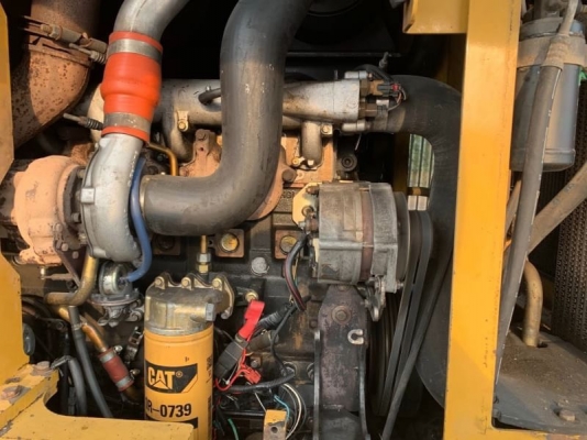 ขาย 885,000 รถตักล้อยาง CATTERPILAR 924Gz  เครื่องดี เกียร์แรง ระบบไฮโดรลิกพร้อมใช้ เอกสารชื้อขาย  รถอยู่  นครปฐม โทร 0610710295  สนใจ รายการสินค้า อื่นๆ ที่ เว็ปไชค์ Truck2Hand https://www.truck2hand.com/index.php?actions=content/search&amp;member_id=136