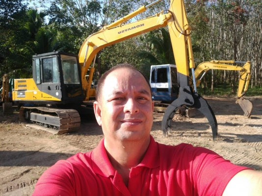 มี VDO ให้ชม.KOMATSU.PC120-3 มีหัวคีปพร้อมบุ้งกี๋ราคา 390,000