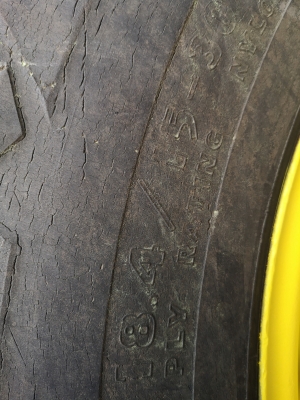 ขายยางรถไถแทรคเตอร์มือสอง18.4/15-30 ขายยางรถไถแทรคเตอร์มือสอง18.4/15-30