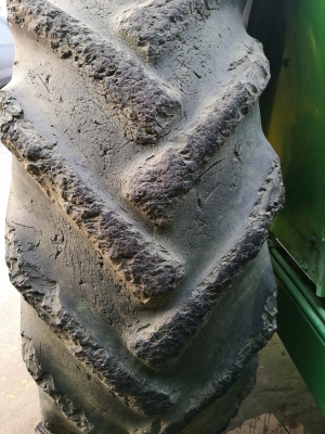 ขายยางรถไถแทรคเตอร์มือสอง18.4/15-30 ขายยางรถไถแทรคเตอร์มือสอง18.4/15-30