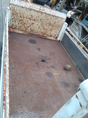 ขายกะบะฝาท้ายลีฟ4ล้อเล็กโทร099-3242246