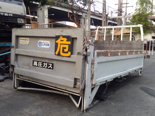 ขายกะบะฝาท้ายลีฟ4ล้อเล็กโทร099-3242246