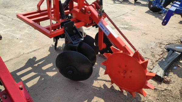 ขายพรวน ตัดราก กลบ  พร้อมหยอดปุ๋ย  เคเค  39000