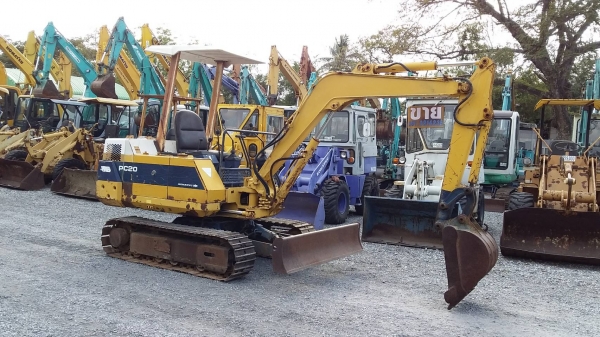 ต้องการขายรถขุดยี่ห้อ KOMATSU-PC20-6รถนอกนำเข้าจากญี่ปุ่น ต้องการขายรถขุดยี่ห้อ KOMATSU-PC20-6รถนอกนำเข้าจากญี่ปุ่น