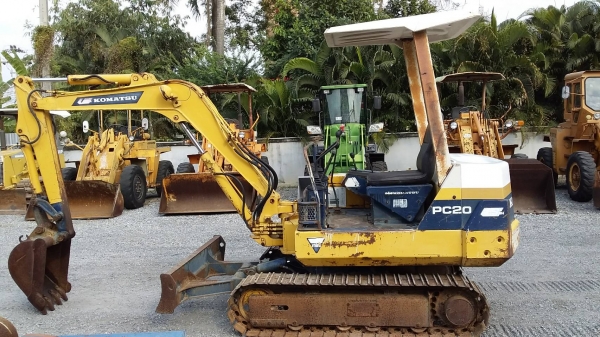 ต้องการขายรถขุดยี่ห้อ KOMATSU-PC20-6รถนอกนำเข้าจากญี่ปุ่น ต้องการขายรถขุดยี่ห้อ KOMATSU-PC20-6รถนอกนำเข้าจากญี่ปุ่น