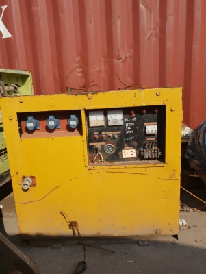 เครื่องปั่นไฟ3เครื่องปั๊มลม1ไม่มีตัวปั๊มมีแต่เครื่องยนต์ เครื่องปั่นไฟมีครบ4ตัวนี้ขายตามสภาพ120,000คะ