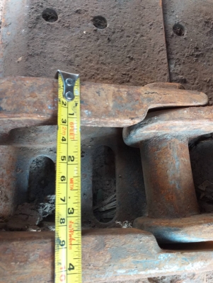 ขายโซ่เหล็กสำหรับรถขุด40-50 ข้อกว้าง ขนาด400*14.2*38 ใบ