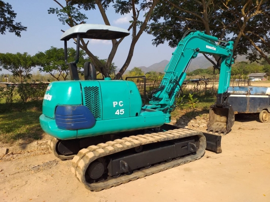 ขายรถขุดKomatsu PC45-1 เครื่องKomatsu 4 สูบ เครื่องยนต์4D84 คอนโทรลน้ำมัน ปั้มนิ้ว มีหลังคา แทรคยาง 