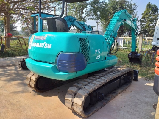 ขายรถขุดKomatsu PC45-1 เครื่องKomatsu 4 สูบ เครื่องยนต์4D84 คอนโทรลน้ำมัน ปั้มนิ้ว มีหลังคา แทรคยาง 