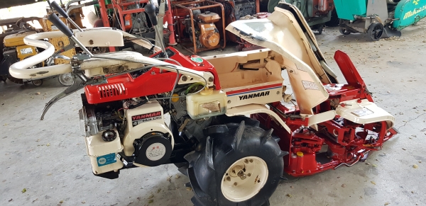 รถเกี่ยวข้าวมัดทิ้ง สอบถามได้ครับ id 0819170852