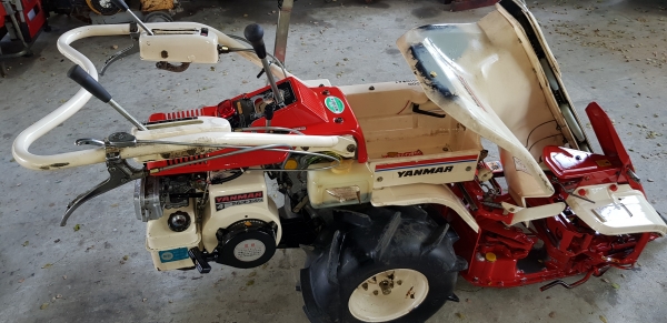 รถเกี่ยวข้าวมัดทิ้ง สอบถามได้ครับ id 0819170852